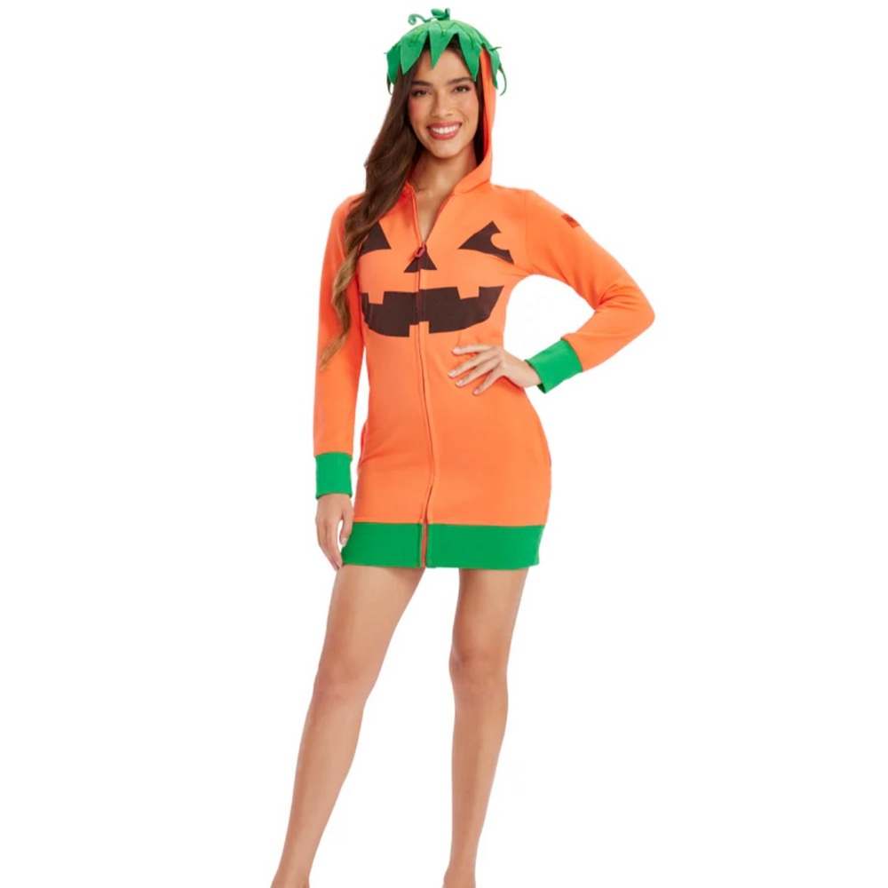 Women’s pumpkin costume